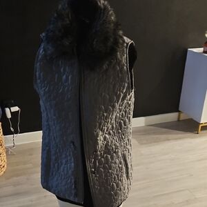 Mountain Lake Charcoal Quilted Vest with Faux Fur Collar